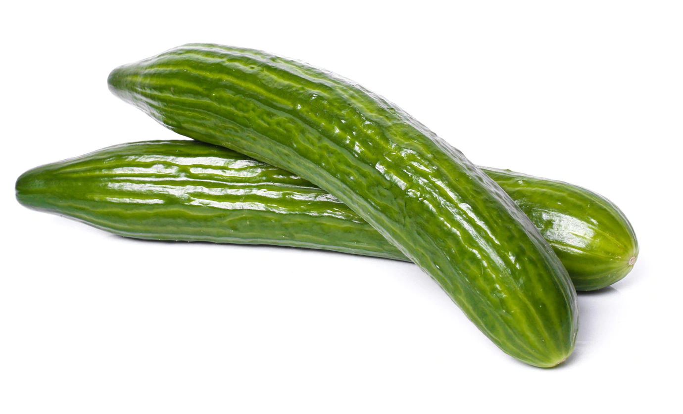 green-cucumber_144627-21625