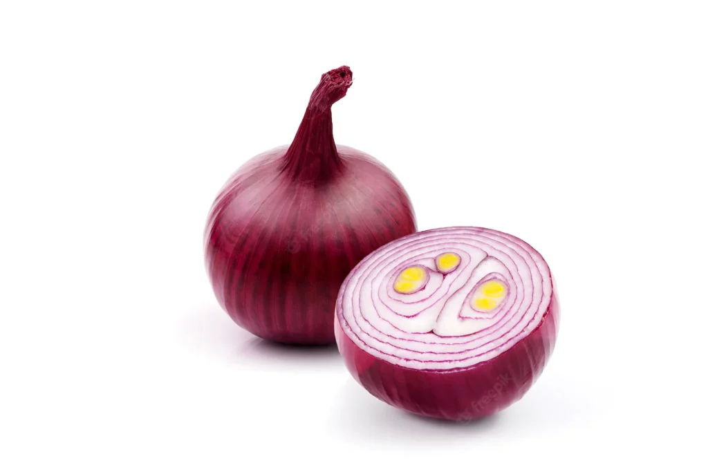 head-red-sliced-onion-white_99433-1601